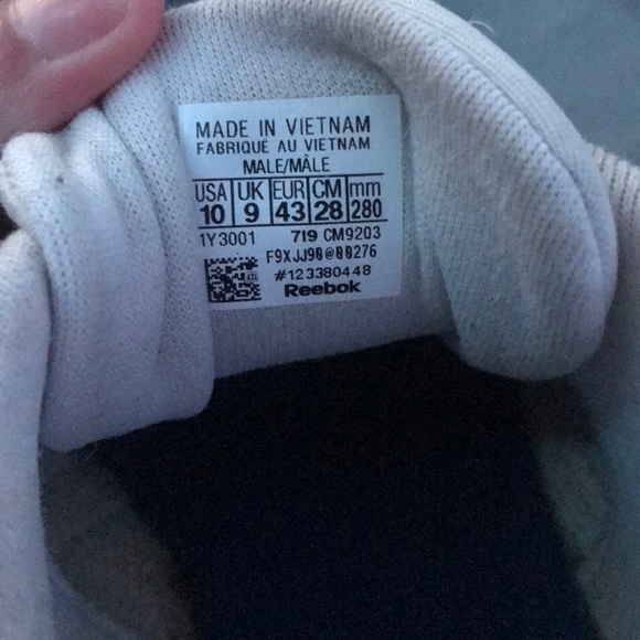 White Reebok’s - Picture 3 of 3